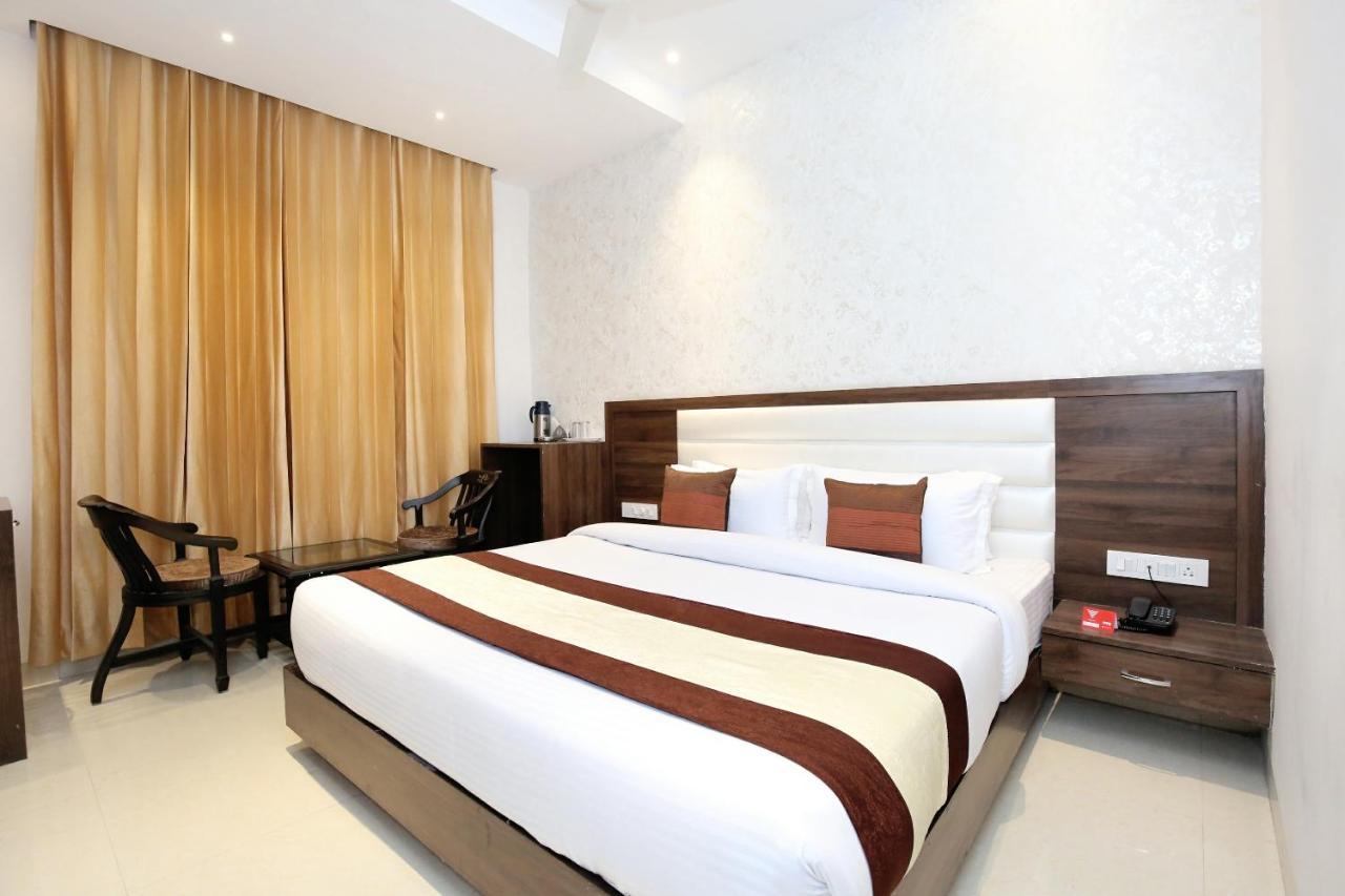 Oyo 11680 Hotel Grand Star Amritsar Exteriör bild