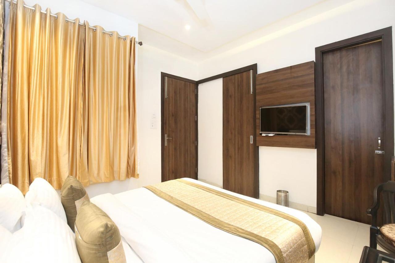 Oyo 11680 Hotel Grand Star Amritsar Exteriör bild